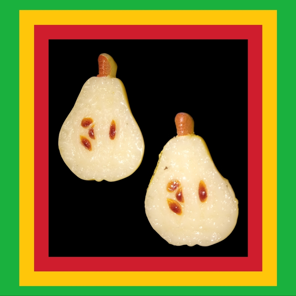 SLICED PEARS 🇧🇴 Buy 1 get 1 free 🇧🇴